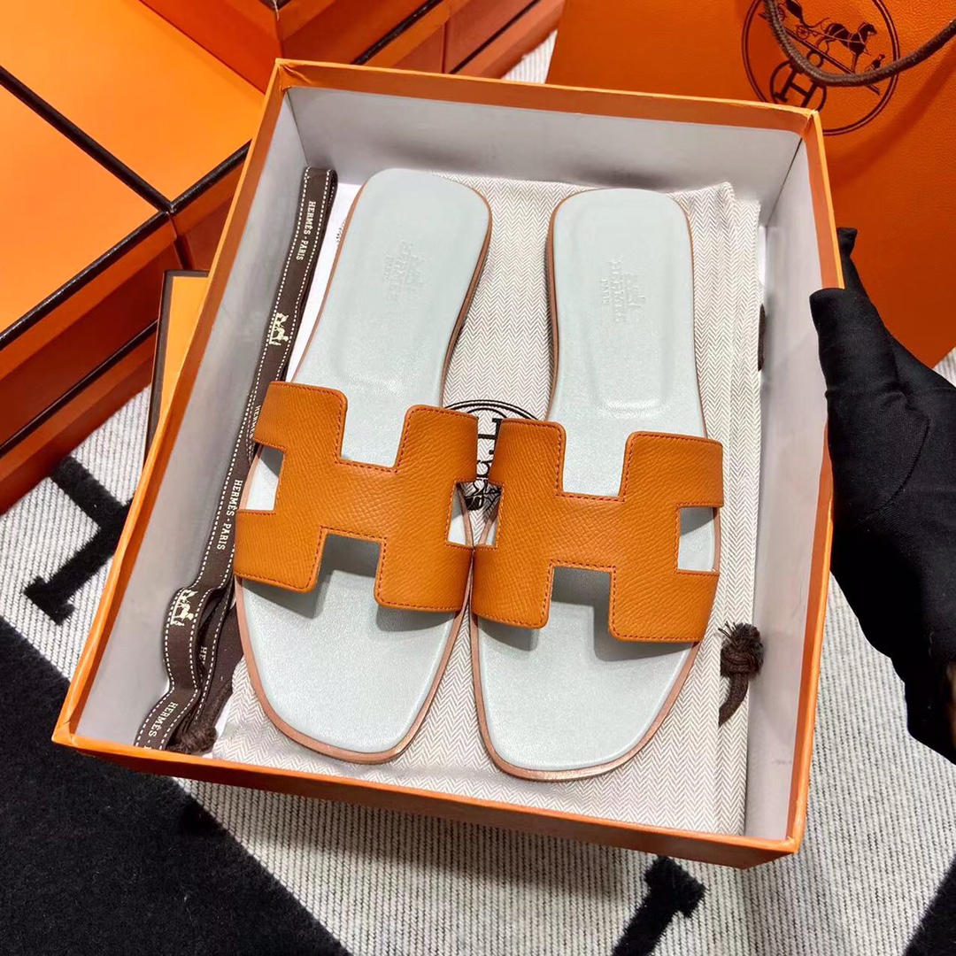 에르메스 올수공 오란 슬리퍼 샌들 앱송 132